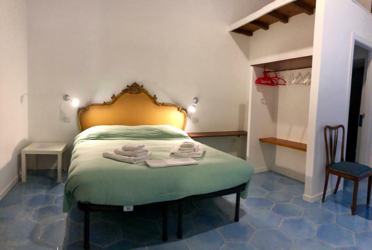 Il Sole Di Montesanto Bed and Breakfast Napoli Eksteriør billede