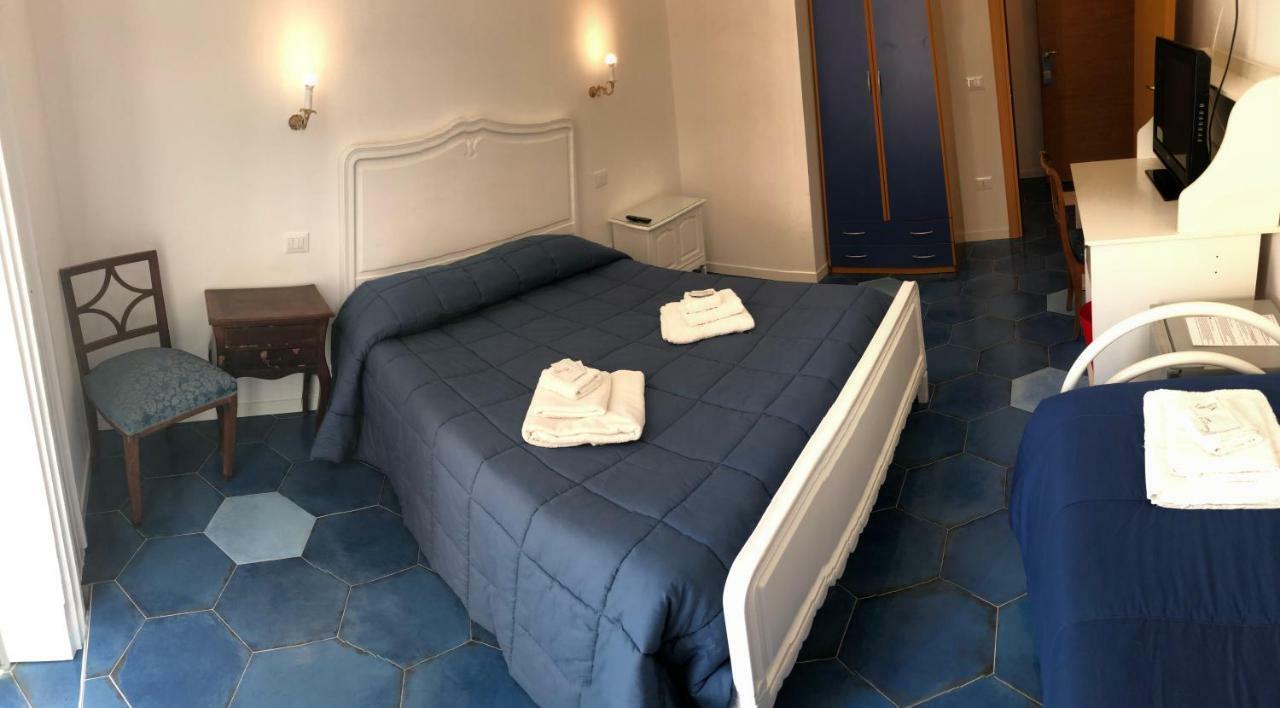 Il Sole Di Montesanto Bed and Breakfast Napoli Eksteriør billede
